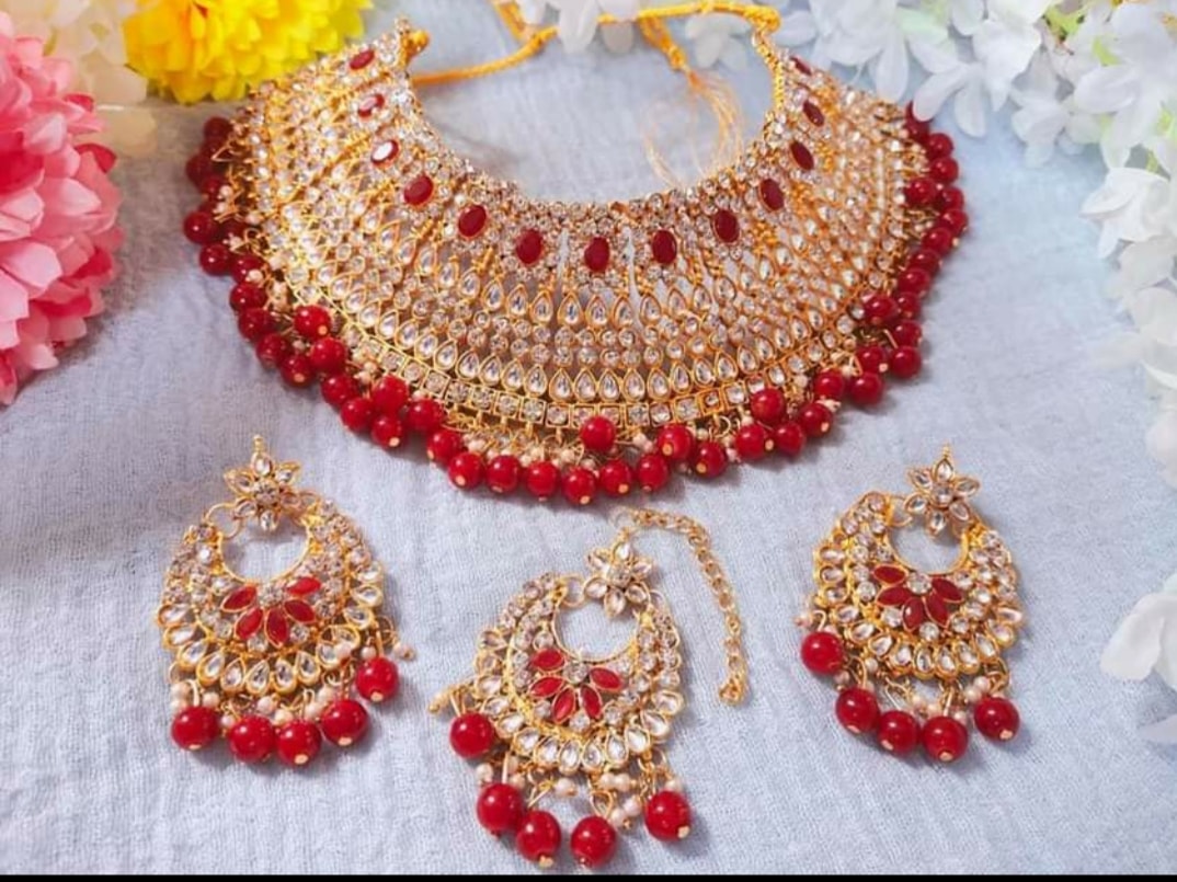 Picture of Pearl Kundan Choker Necklace With Earring