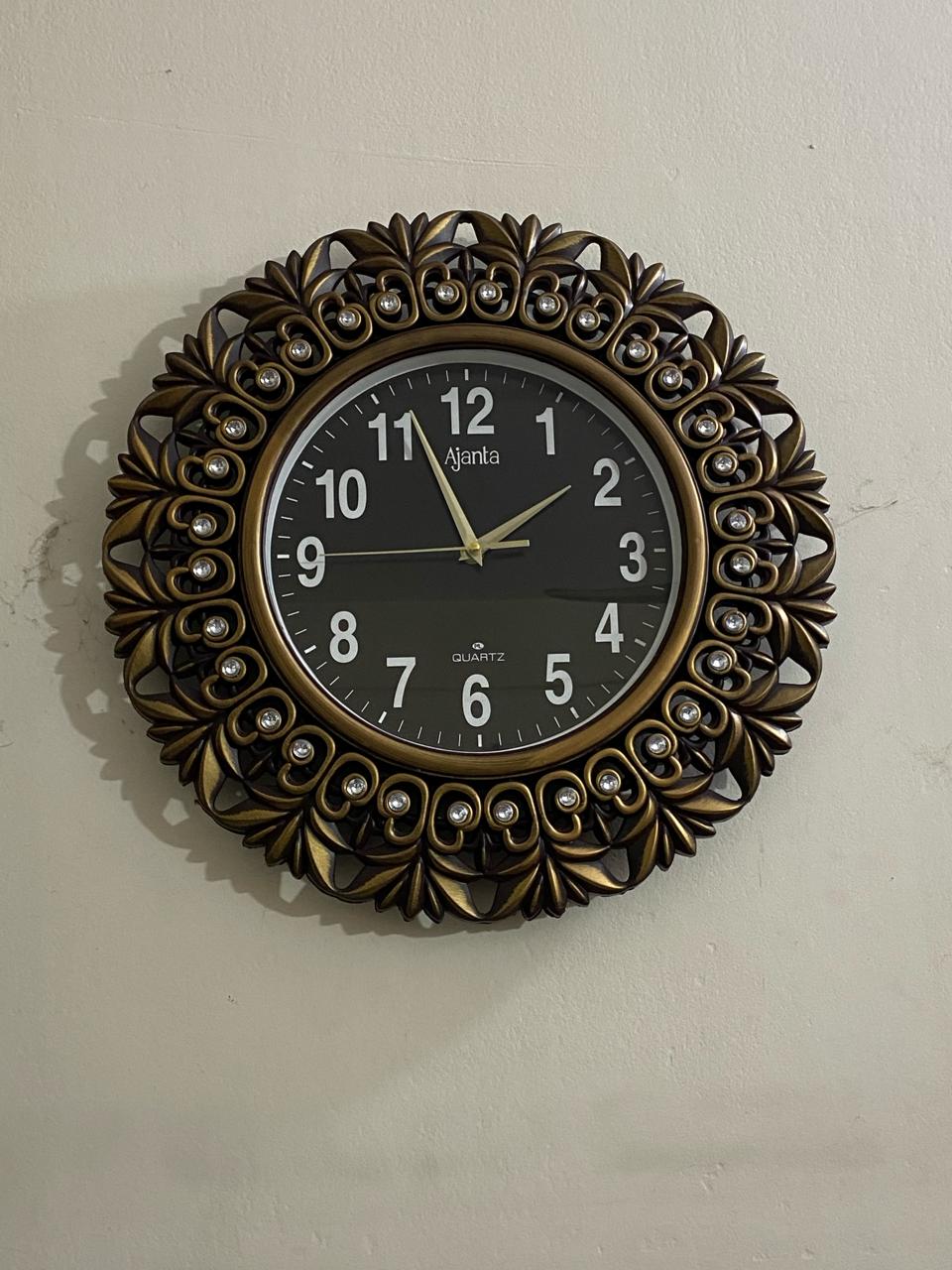 Picture of 45 CM Ajanta Traditional Wall Clock Round Shape Vintage Fiber Made China Decorative Wall Clock
