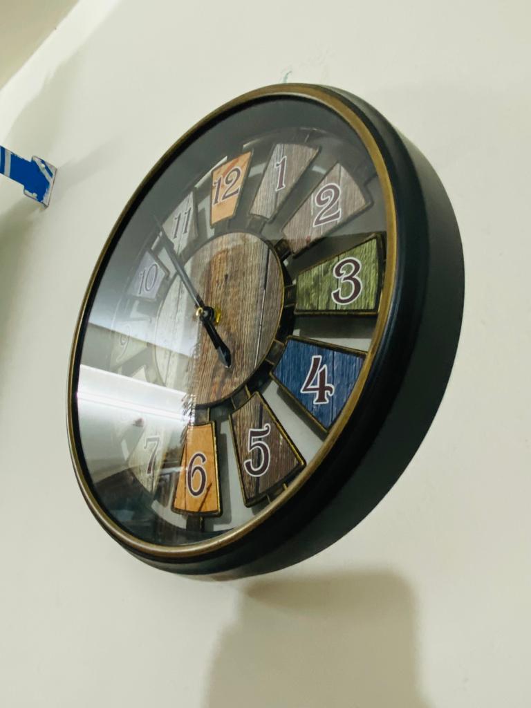 Picture of 28 CM Traditional Wall Clock Round Shape Vintage Fiber Made China Decorative Wall Clock - 28cm (Small Size)