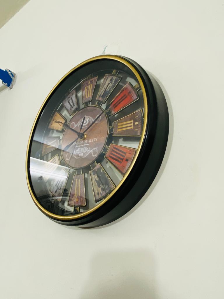 Picture of 28 CM Traditional Wall Clock Round Shape Vintage Fiber Made Roman Numeral Digit China Decorative Wall Clock - 28cm (Small Size)
