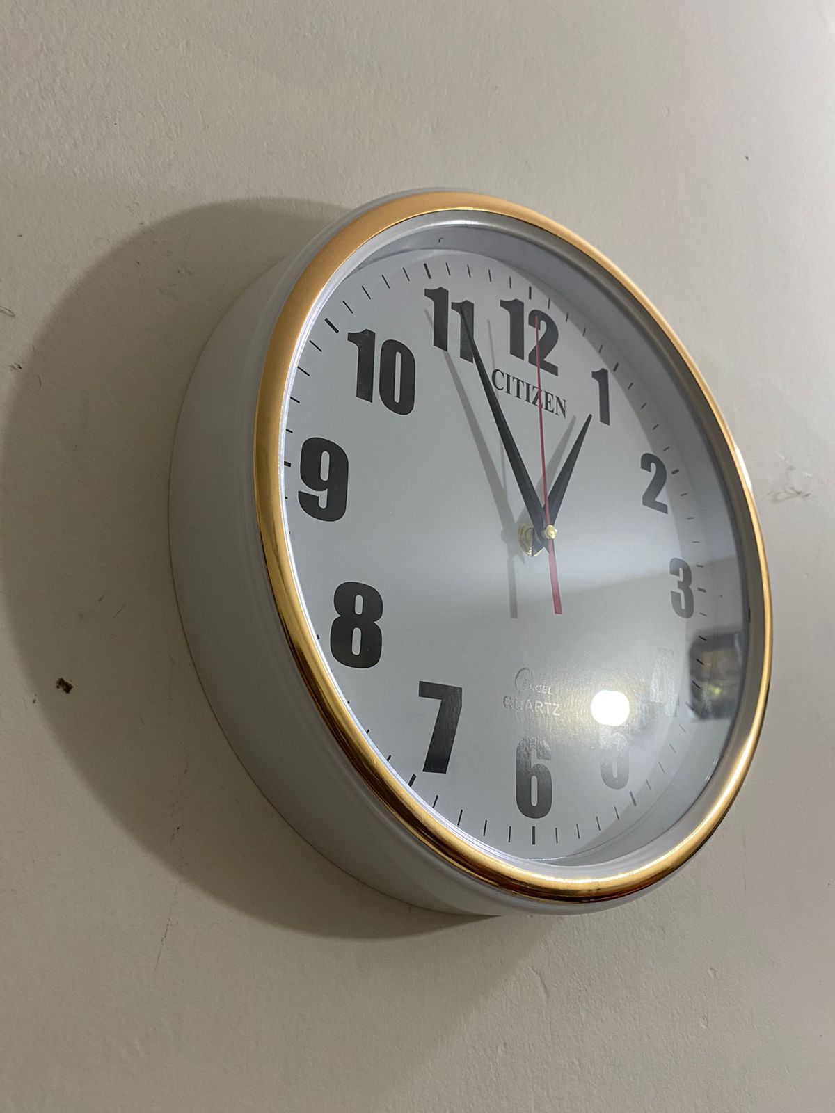 Picture of 29 CM Citizen Traditional Round Wall Clock Vintage Fiber Made Decorative Timepiece