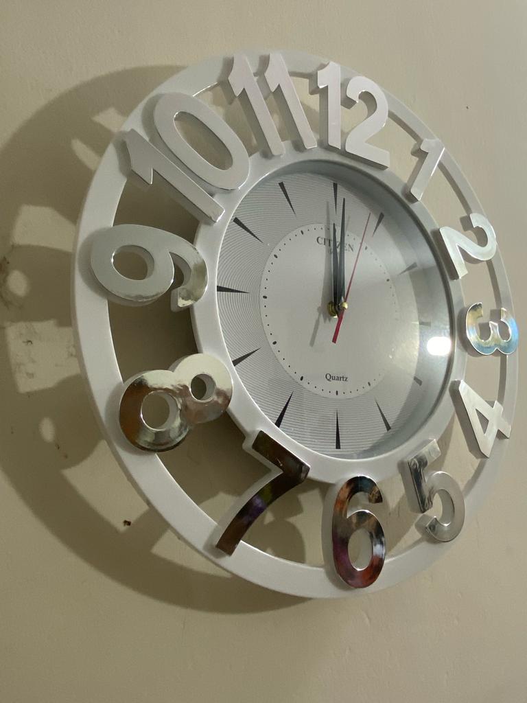 Picture of 43 CM Citizen Traditional Wall Clock Round Shape Vintage Fiber Made China Decorative Wall Clock