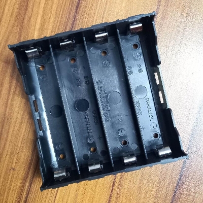 Picture of 4 TANK 18650 PC8 PCB Mounting Type Rechargeable Battery Holder Four Cell Plastic Storage Box Case With Leads 18650 Model Batteries Fit Series-Parallel Connections