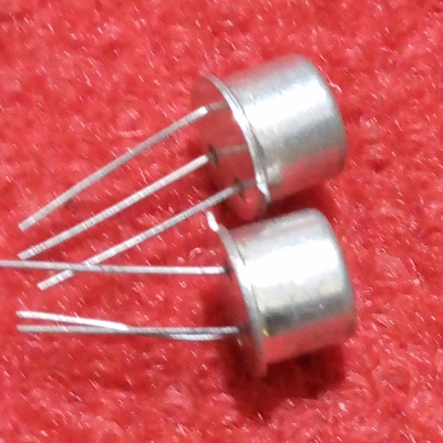 Picture of A Class 2N2905 2N-2905 2905 PNP Transistor 40V 800mA 800mW Bipolar Transistor TO-39 Metal Case 3 Pin Leads