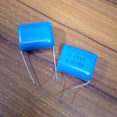 Picture of 3Pcs - METALLIZED 475K 250V Capacitor 4.7uf Capacitor Polypropylene 250V Capacitor Mylar 4700nF Polyester Film Capacitors 2 Pin Leads 250V 4.7uf Capacitor