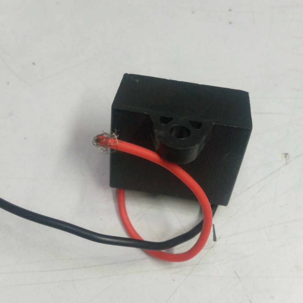 Picture of CBB 3.5uF BOX Type Ceiling Fan Capacitor Industrial Electric Fan Capacitor 3.5uF 50Hz 60Hz 450VAC Capacitor For Ceiling Fan Capacitor 2 Pin Leads Cables