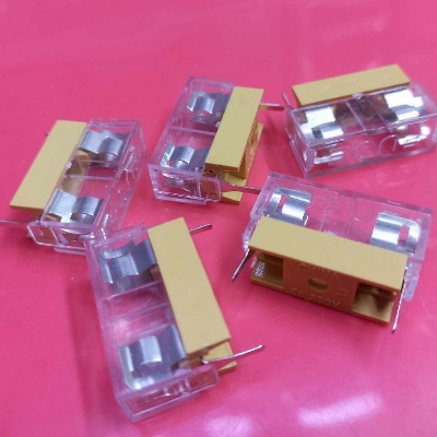 Picture of 3Pcs - Transparent Glass Fuse Holder With Cover 6A 250V BLX Glass Fuse Holder 5x20mm 250V Fuse Holder With Cover Panel PCB Mount 250V 6A Type A Fuse Holders Adapters