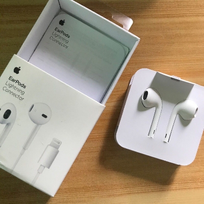 Picture of Apple Lightning Earpods in-Ear Wired Earphones for iphone 14/13/12/11/