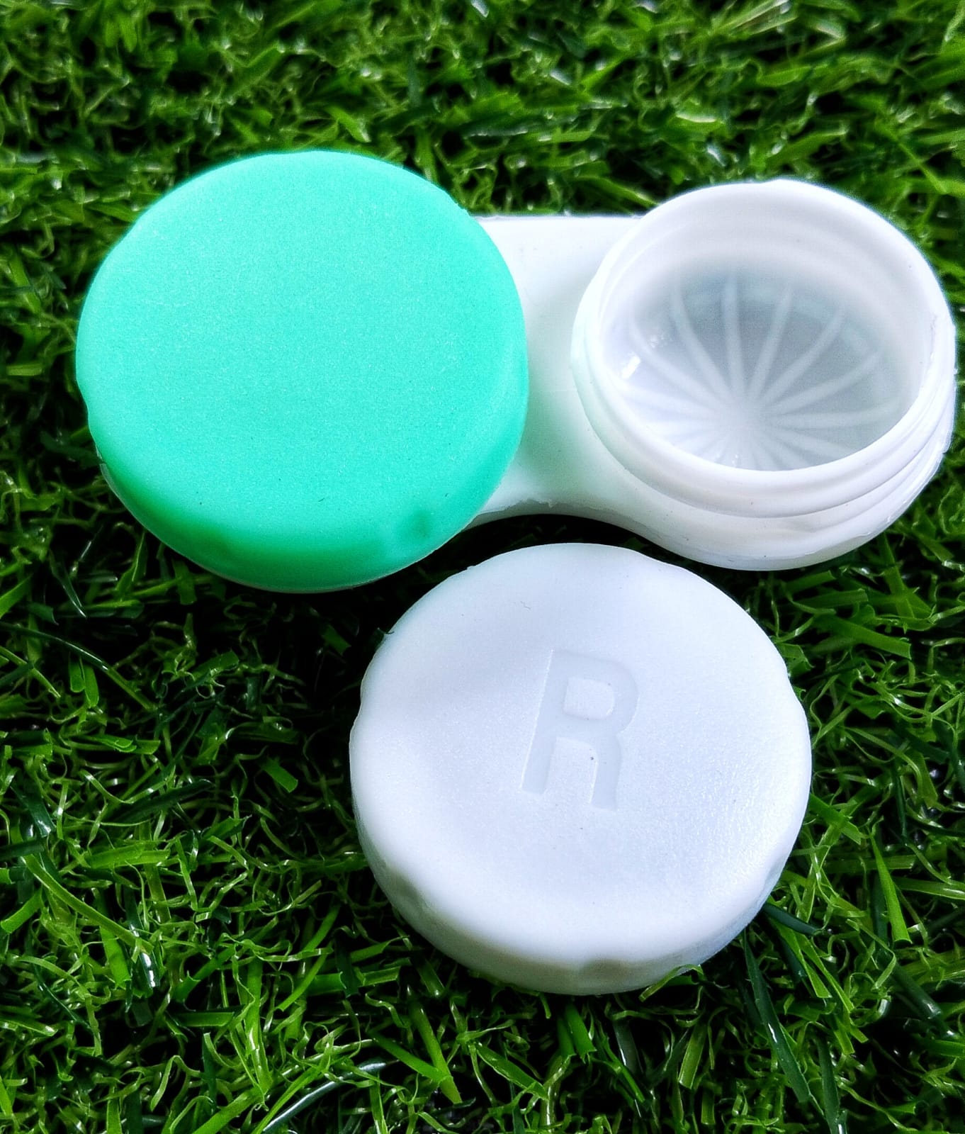 Picture of Mini Plastic Contact Lens kit , Lens case, kit box 4 color available 4pcs