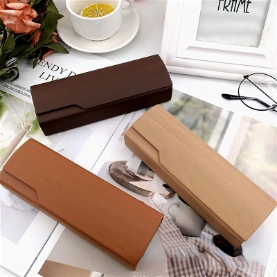 Picture of New Premium Square Hard Shell Eyeglass/Sunglasses Portable Case for all type of Eyglass/Sunglass. 1 pcs Hard Shell Magnetic Premium Sunglasses Box For Prttect Sunglass and Eywear. Premium Hard Shell Box. #premium.box