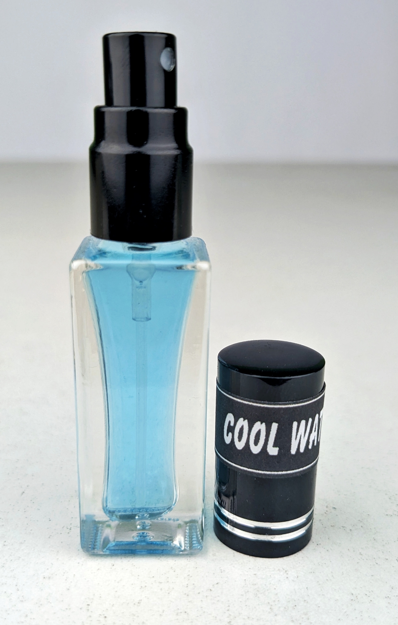 Picture of COOL WATER Royel Parfum Spray 6ml Traditional Luxurious Islamic Scent attar for unisex Signature Aroma Non-alcohol Halal Perfume Package AA6
