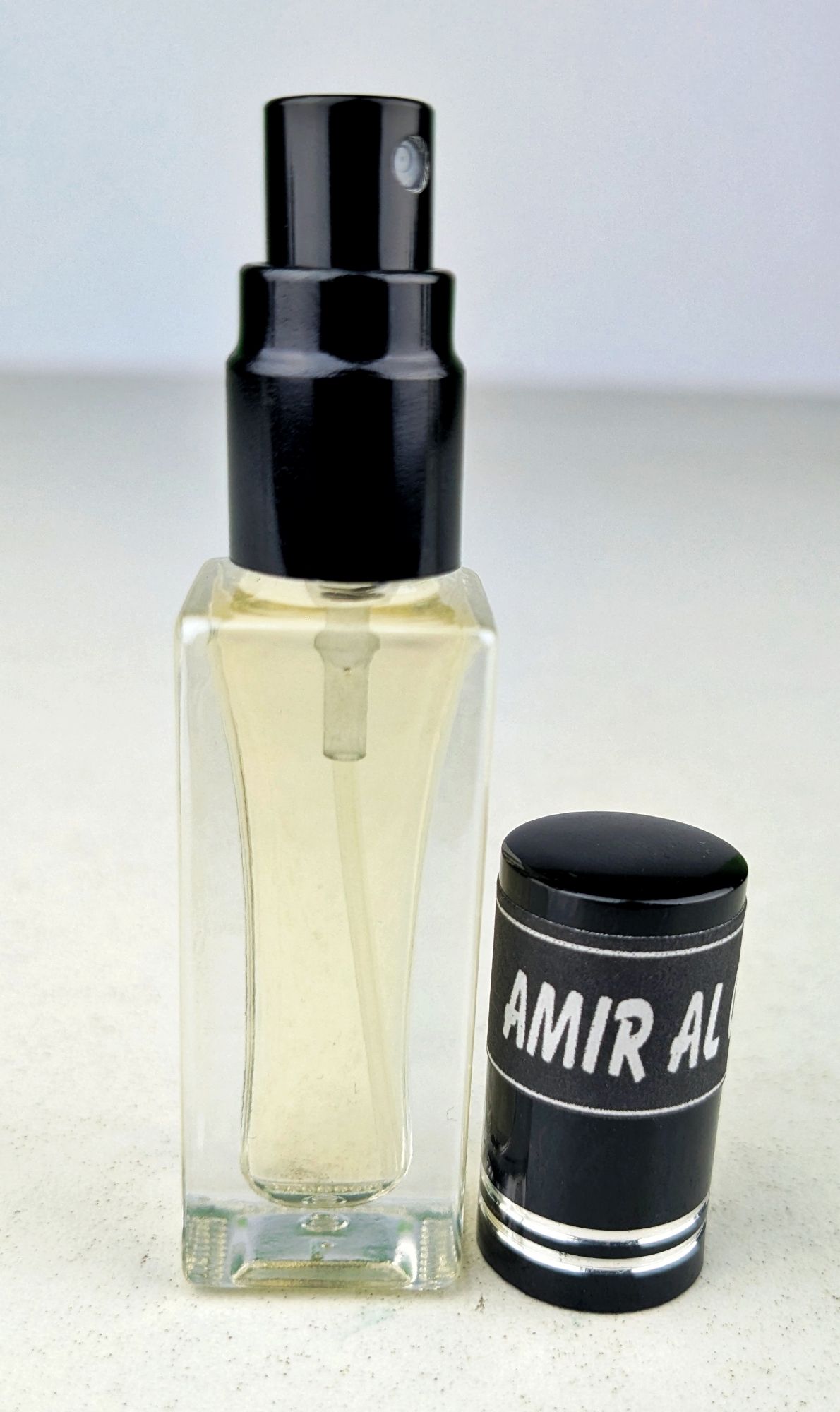 Picture of AMEER AL OUD Arabian Parfum Spray 6ml Traditional Luxurious Islamic Scent Amir Al Oud for unisex Signature Aroma Non-alcohol Perfume Package RA6