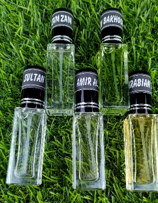 Picture of Arabian Parfum Spray Traditional Attar-5pcs different Fragrance combo Luxurious Islamic Scent attar for unisex Signature Aroma Non-alcohol Halal Perfume Package RA6