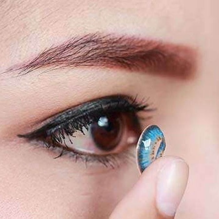 Picture of How to Wear Contact Lenses, Contact Lenses for Beginners, How to Put in Contact Lens CLU