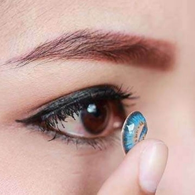 Picture of How to Wear Contact Lenses, Contact Lenses for Beginners, How to Put in Contact Lens CLU