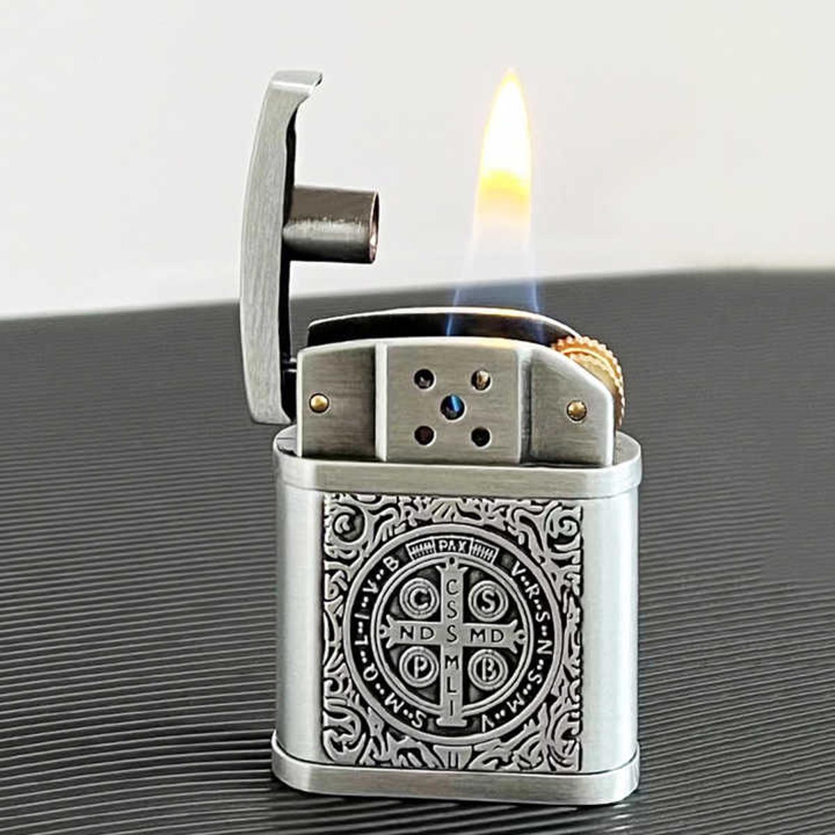 Picture of Zippo tiger head brass lighter reverse customized logo metal kerosene cigarete lighter business gift