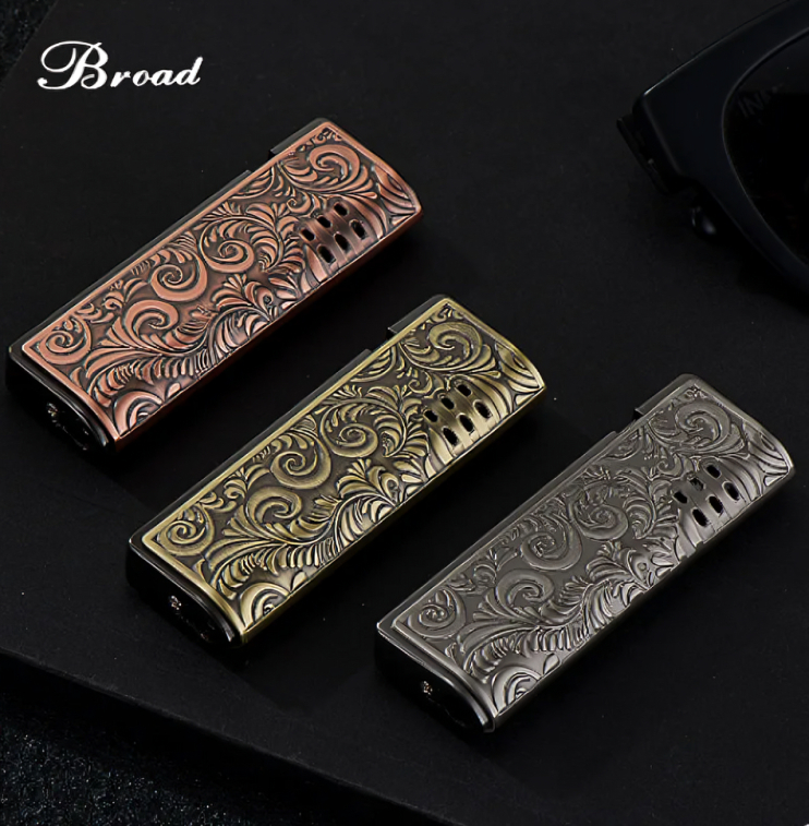 Picture of New metal vintage carved inflatable windproof lighter portable butane gas direct