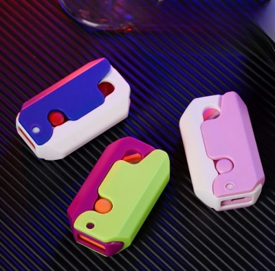 Picture of Creative luminous gravity radish windproof tungsten wire ignition type-C charging lighter smooth decompression USB lighter