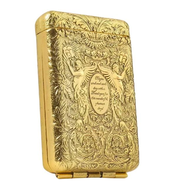 Picture of Retro Carved Ci@garette Case Luxurious Ci@garette Holder Metal Pocket Storage Box for 14 Ci@garettes Accessories