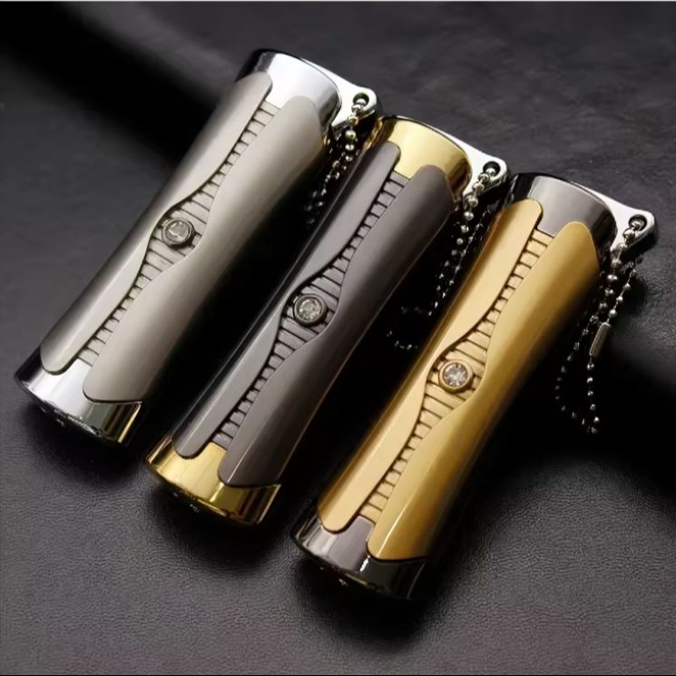Picture of Outdoor Portable Electroplated Metal Inflatable Lighter Windproof Jet Red Flame Pendant Diamond Inlaid Lighter Men's Gift
