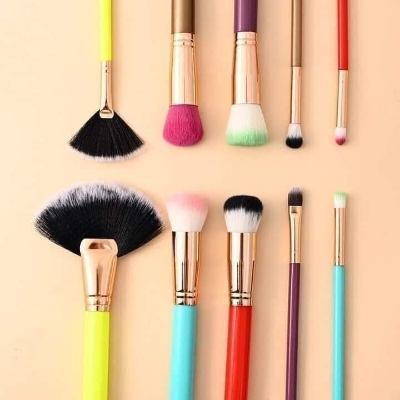 Picture of Kabuki Ultra Soft Makeup Brushes Set Of 10 Pieces Brush Colorful Multicolor Makeup Brush
