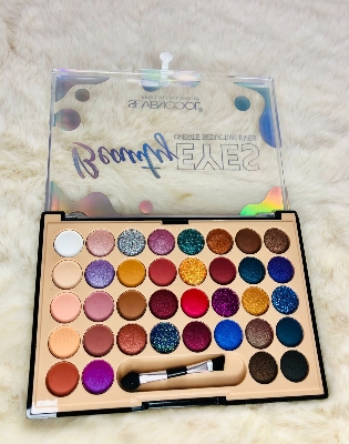 Picture of Final Touch Modern Eyeshadow Pallets & Brush Free 36 Color