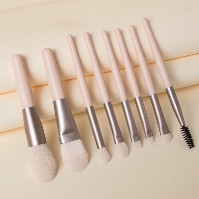 Picture of portable mini 8 pisce soft makeup brush set