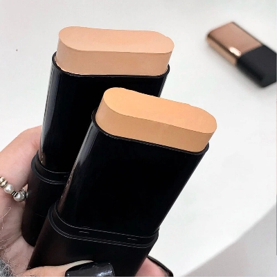 Picture of Kakashow Water Glow Stick Foundation.