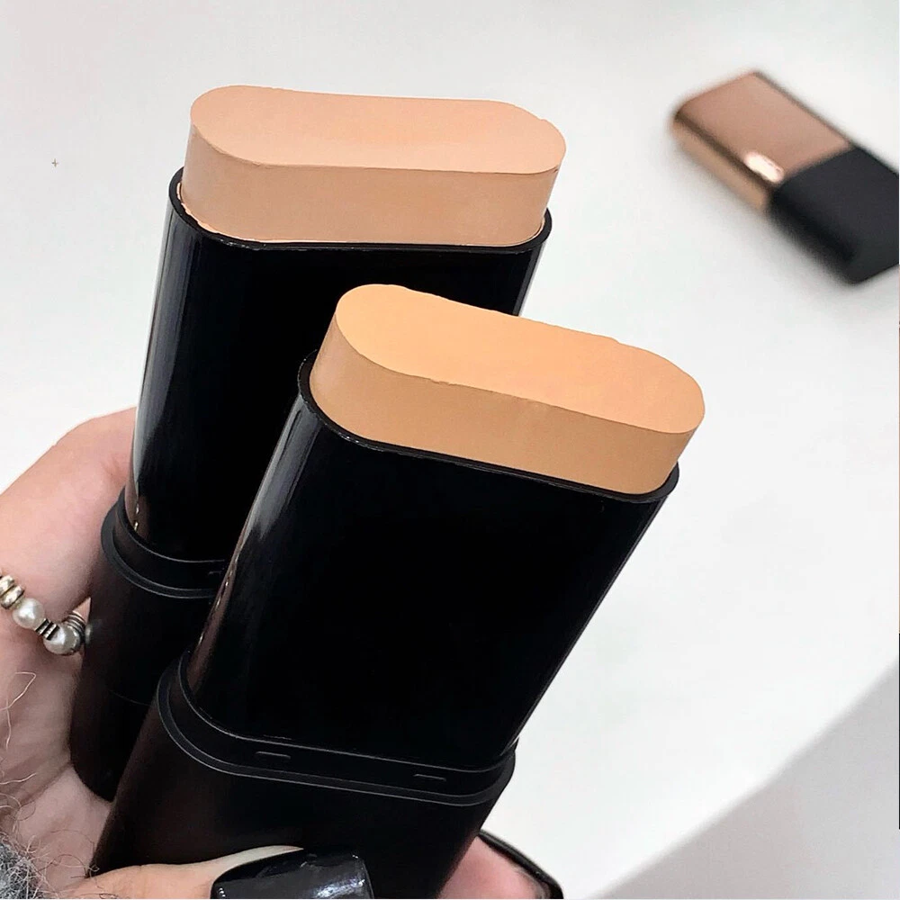 Picture of Kakashow Water Glow Stick Foundation.