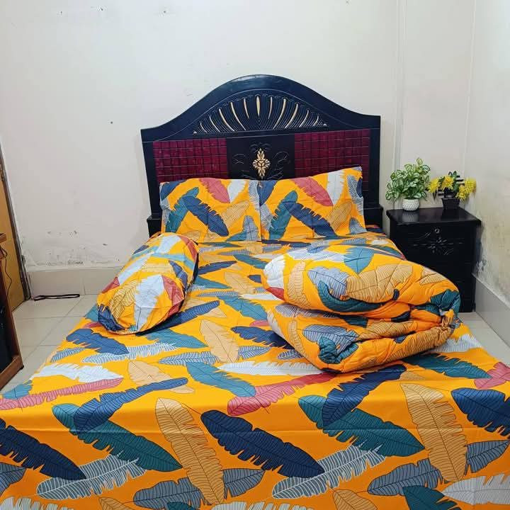 Picture of 5 Pieces Comforter + Bed Sheet Combo Set