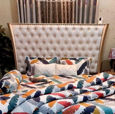 Picture of 5 Pieces Comforter + Bed Sheet Combo Set