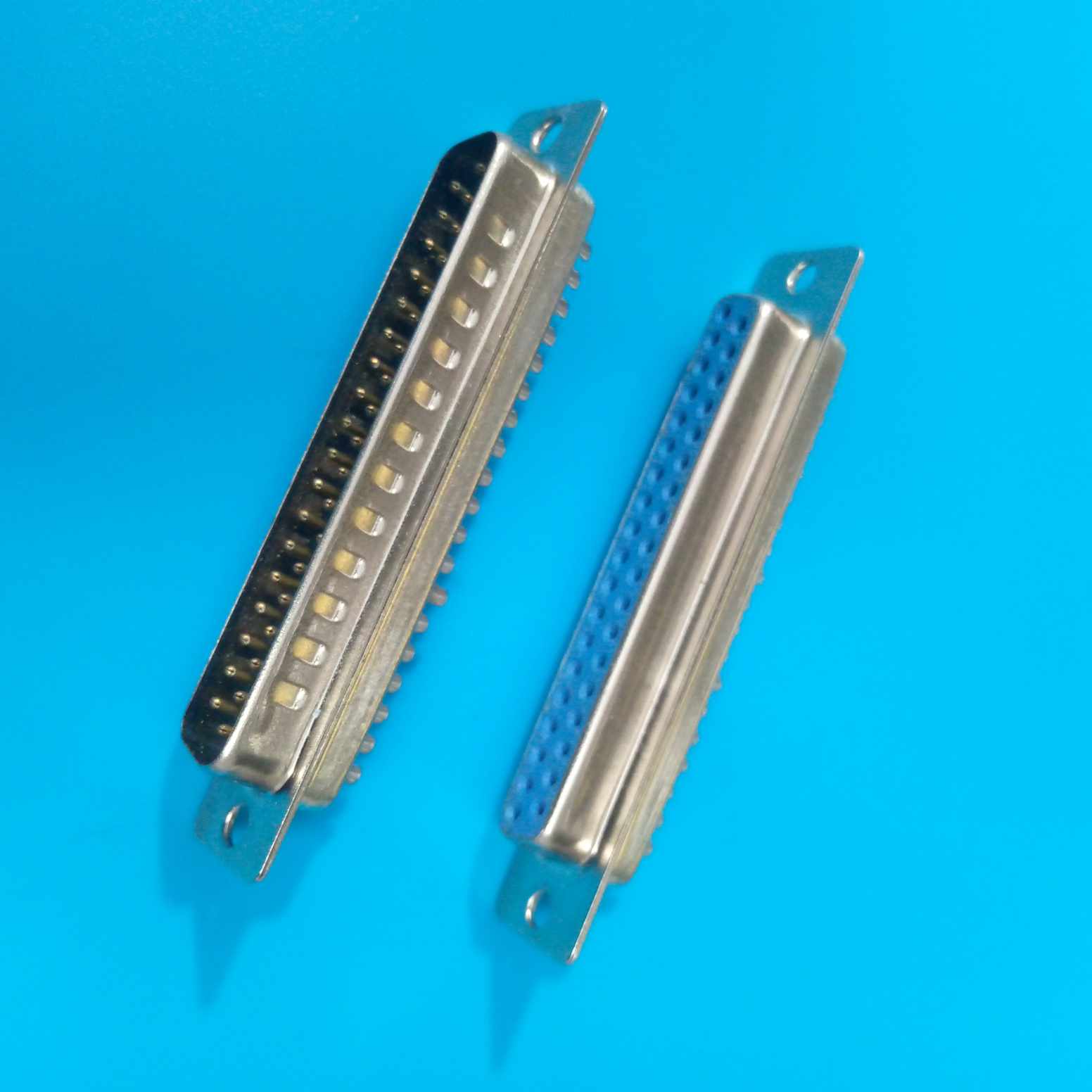 Picture of DB37 MALE & FEMALE 2 Rows 37 Pin VGA Plug Connector With Plastic Shell