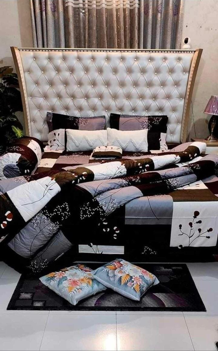 Picture of 5 Pieces Comforter + Bed Sheet Combo Set