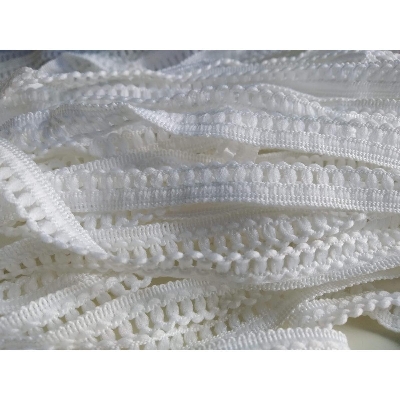 Picture of 80 Yards white colour lace in cheap rate -