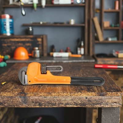 Picture of WELLOO HPW0814 /14" inch Adjustable Heavy Duty Pipe Wrench Cutter with Dip Handle Pipe Wrench