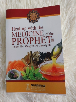 Picture of Healing with the Medicine of the Prophet by Ibn Qayyim al-Jawziyya (Premium - Paperback)