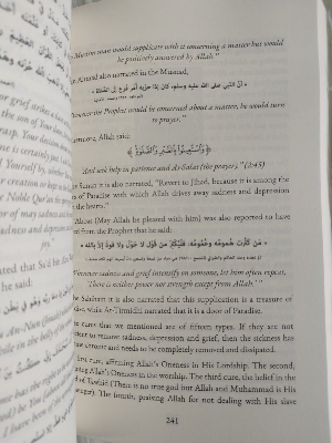 Picture of Healing with the Medicine of the Prophet by Ibn Qayyim al-Jawziyya (Premium - Paperback)