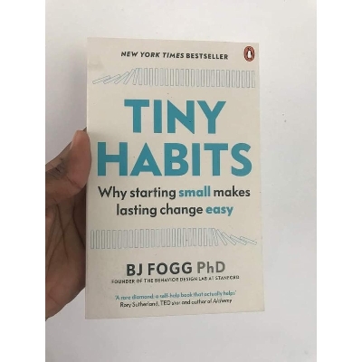 Picture of Tiny Habits: The Small Changes That Change Everything by BJ Fogg