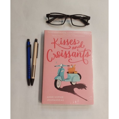 Picture of Kisses and Croissants by Anne-Sophie Jouhanneau - Paperback