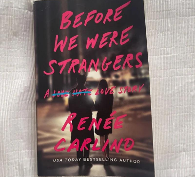 Picture of Before we were strangers Book by Renée Carlino - Paperback