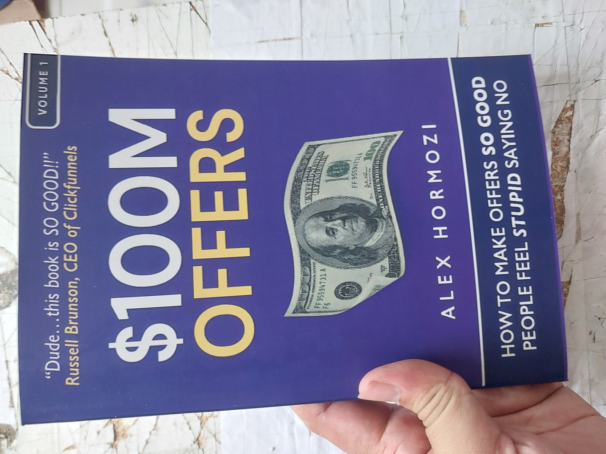Picture of $100M Offers: How To Make Offers So Good People Feel Stupid Saying No by Alex Hormozi - Paperback