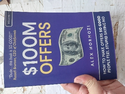 Picture of $100M Offers: How To Make Offers So Good People Feel Stupid Saying No by Alex Hormozi - Paperback