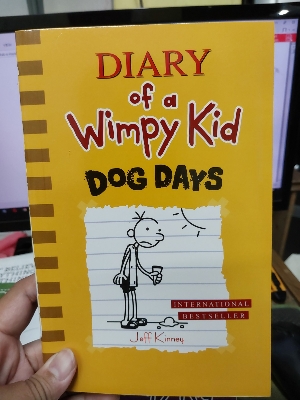 Picture of Dog Days (Diary of a Wimpy Kid, Book 4)