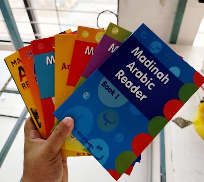 Picture of Madinah Arabic Reader Book 1 to 8 Set (Paperback | Color Print)