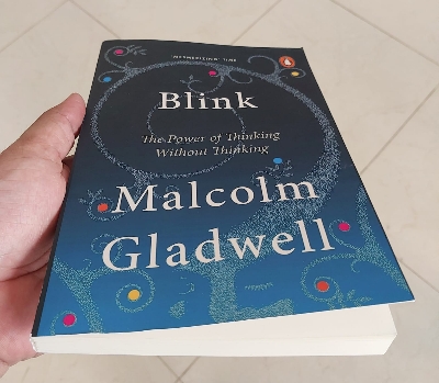 Picture of Blink: The Power of Thinking Without Thinking Book by Malcolm Gladwell