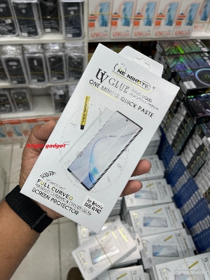 Picture of Motorola Edge 40 pro Ultra (A+ GRADE) Premium UV Tempered Glass Screen Protector Curved with Liquid Glue and UV Light -Transparent Clear