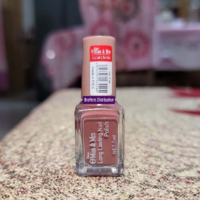 Nail polish for women Miss & Mrs Shade - 99 