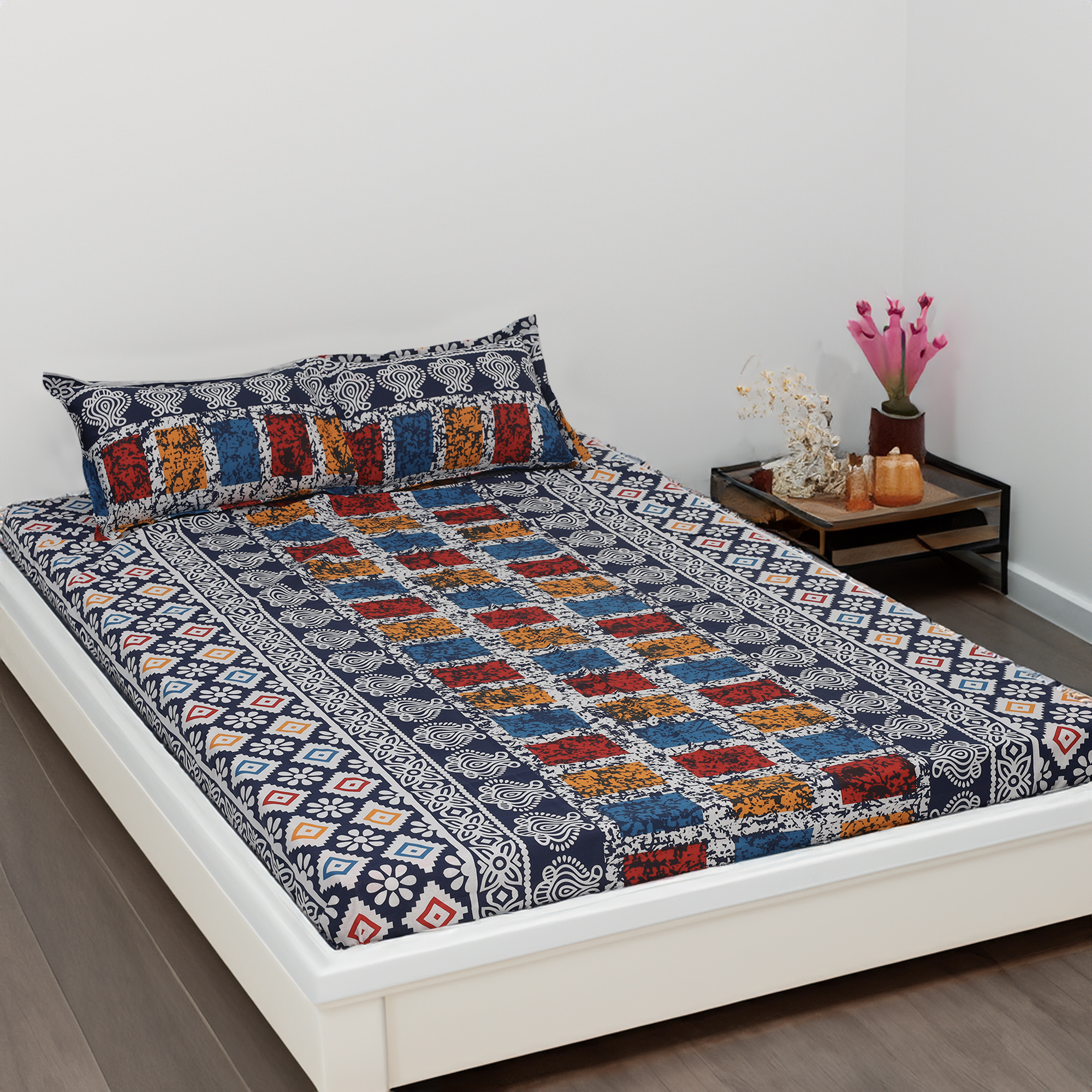 Picture of Cotton King Size Bedsheet With Two Pillow Cover Size 7/8 Feet Head Pillow cover Size 20/28 Inch Easy Maintainance Hand Washable