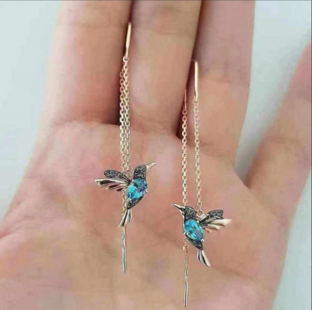 Picture of Ladies earring cute bird  earrings