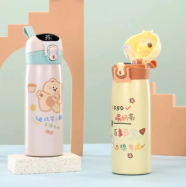 Picture of Cute Bear Thermal Water Bottle for Kids,Smart Display,Thermometer,Mug with Straw,Stainless Steel Insulated Cup,500ml